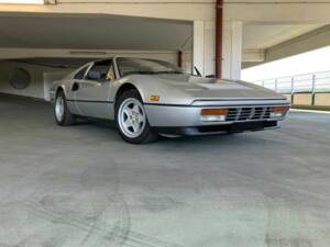 Image 1/33 de Ferrari 328 GTS (1986)