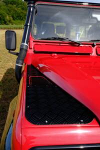 Afbeelding 2/31 van Land Rover Defender 110 300Tdi (1997)