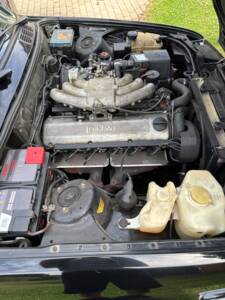 Image 39/40 of BMW 320i (1992)