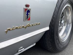 Image 24/26 of Ferrari 330 GT 2+2 (1966)