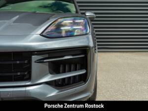 Imagen 4/38 de Porsche Cayenne Coupé E-Hybrid (2026)