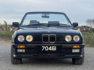 Image 5/12 of BMW 325i (1990)