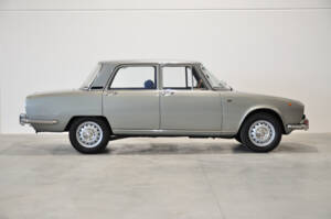 Afbeelding 11/39 van Alfa Romeo 2000 Berlina (1973)