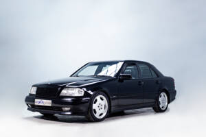 Immagine 3/29 di Mercedes-Benz C 36 AMG (1994)