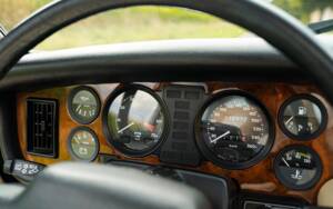 Image 27/37 of Daimler Double Six (1992)