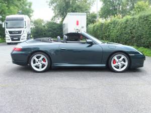 Bild 52/73 von Porsche 911 Carrera 4S (2004)