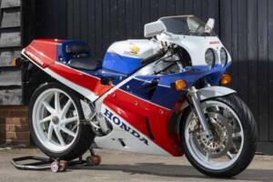 Bild 3/50 von Honda VFR 750R RC 30 (1989)