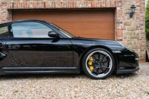 Bild 10/47 von Porsche 911 GT2 (2009)