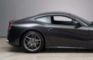 Imagen 7/40 de Ferrari F12berlinetta (2014)