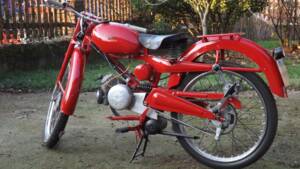 Immagine 2/41 di Moto Guzzi Motoleggera 65 (1952)