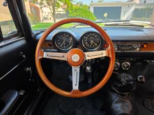 Image 10/45 of Alfa Romeo Giulia GT 1300 Junior (1973)