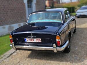 Image 4/8 of Rolls-Royce Silver Shadow I (1967)