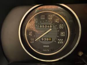 Image 8/12 of Peugeot 504 Coupé (1973)