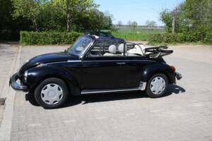 Image 2/19 of Volkswagen Beetle 1303 LS (1978)