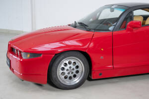Image 17/33 of Alfa Romeo SZ (1990)
