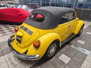 Imagen 11/18 de Volkswagen Beetle 1303 (1975)