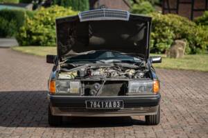 Immagine 7/73 di Mercedes-Benz 190 D 2.5 (1990)
