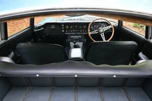 Image 31/50 of Jaguar E-Type (2+2) (1966)