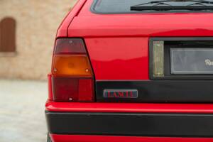 Image 13/50 of Lancia Delta HF Integrale 16V (1989)