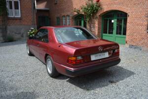 Bild 2/15 von Mercedes-Benz 230 CE (1991)