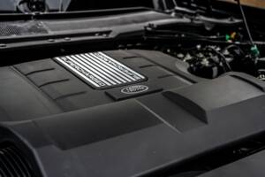 Image 9/50 de Land Rover Defender 110 V8 &quot;Bond Edition&quot; (2021)