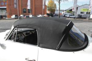 Immagine 16/22 di Porsche 356 C 1600 SC (1964)