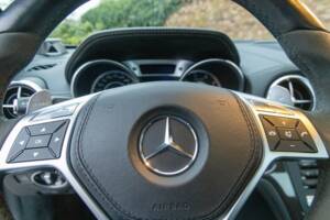 Immagine 17/50 di Mercedes-Benz SL 63 AMG (2012)