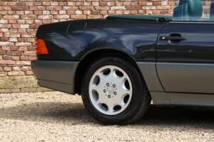 Image 40/50 of Mercedes-Benz 500 SL (1992)