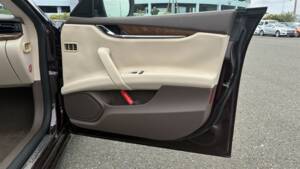 Image 30/56 of Maserati Quattroporte S (2015)
