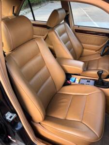 Bild 10/25 von Mercedes-Benz 300 E-24 (1991)