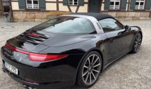 Image 2/10 of Porsche 911 Carrera 4S (2015)
