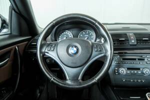Image 4/19 of BMW 120i (2008)