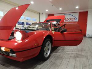Afbeelding 7/10 van Ferrari 308 GTSi Quattrovalvole (1984)