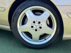 Bild 25/29 von Mercedes-Benz CL 500 (2002)