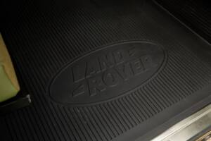 Bild 49/50 von Land Rover Defender 90 TD4 (2008)