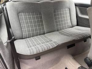 Bild 17/26 von Volkswagen Golf II 1.6 (1990)