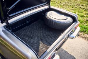 Image 26/31 of Mercedes-Benz 280 SL (1969)