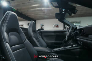 Image 18/25 of Porsche 911 Carrera 4 GTS (2023)