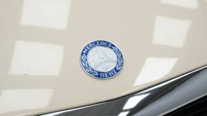 Bild 9/15 von Mercedes-Benz 380 SL (1982)