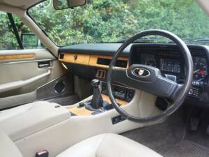 Image 8/22 of Jaguar XJ-S H.E. (1987)
