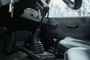 Bild 34/50 von Land Rover 90 (1985)