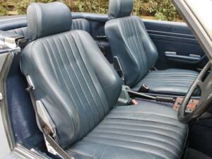 Image 10/18 de Mercedes-Benz 500 SL (1986)