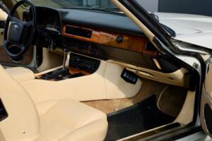 Image 13/29 of Jaguar XJS 4.0 (1991)