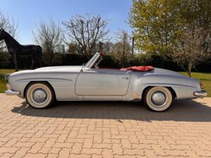 Image 6/77 de Mercedes-Benz 190 SL (1960)