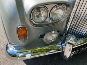 Image 42/50 de Bentley S 3 Continental Flying Spur (1963)