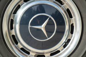 Image 16/50 de Mercedes-Benz 280 SL (1969)