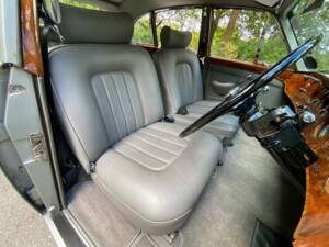 Image 19/50 de Bentley S 3 Continental Flying Spur (1963)