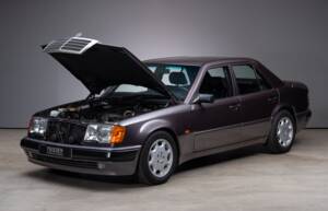 Bild 35/38 von Mercedes-Benz 500 E (1992)