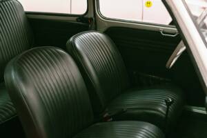 Image 24/32 of SEAT 600 D (1968)