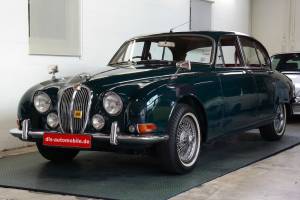 Image 2/29 of Jaguar S-Type 3.4 (1966)